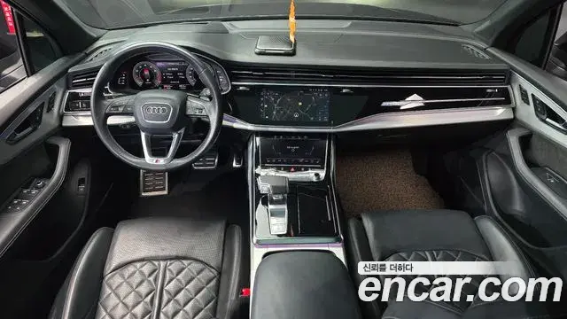 Audi Q7 2022 — ფოტო 16/20