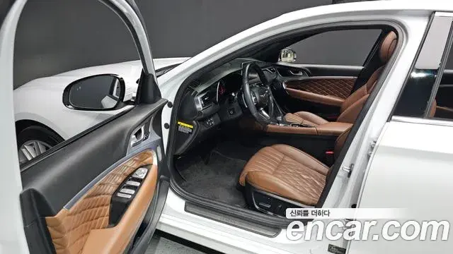 Genesis G70 2019 — ფოტო 16/20