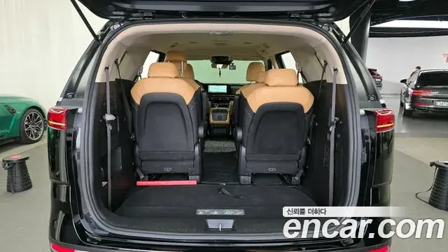 Kia Carnival 2022 — Фото 20/20