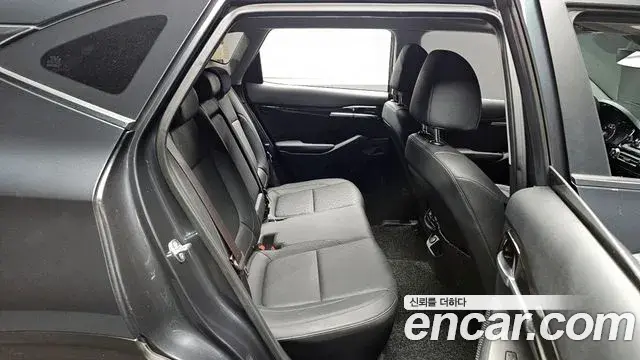 Kia Seltos 2022 — Şəkil 19/20