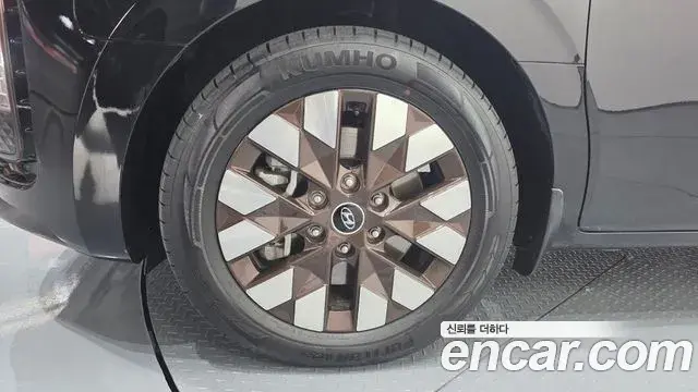 Hyundai Staria 2021 — Şəkil 3/20