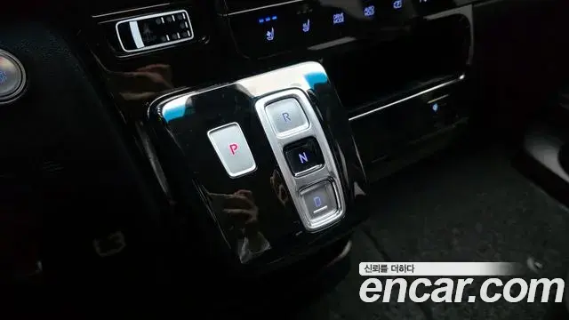 Hyundai Staria 2021 — Şəkil 10/20