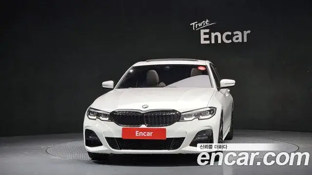 BMW 3 Series 2022 — ფოტო 10/30