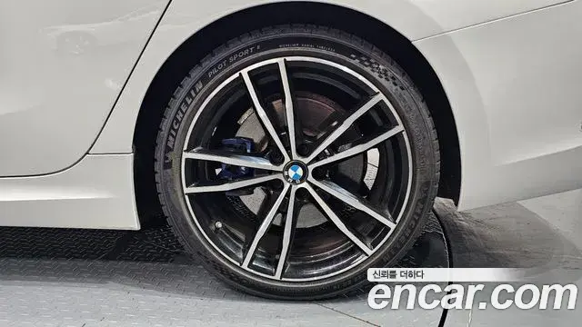 BMW 3 Series 2022 — ფოტო 20/30