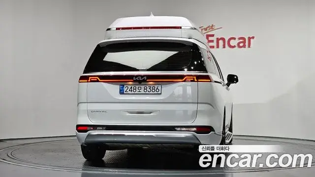 Kia Carnival 2021 — Фото 4/20
