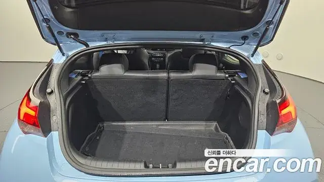 Hyundai Veloster 2021 — Şəkil 8/20