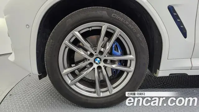 BMW X4 2020 — Photo 3/20