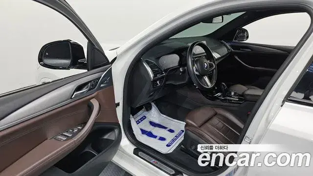 BMW X4 2020 — Photo 9/20