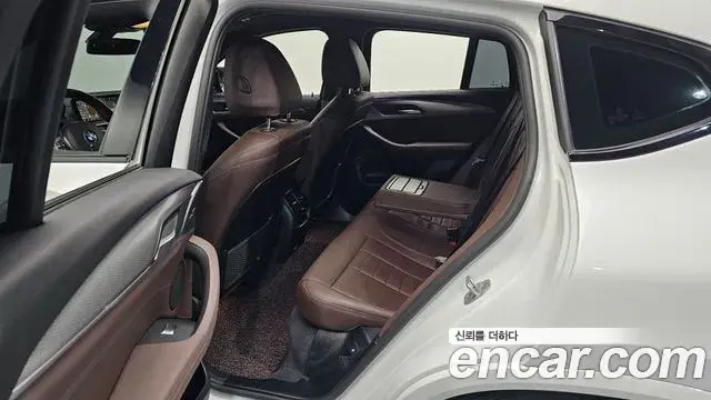 BMW X4 2020 — Photo 17/20