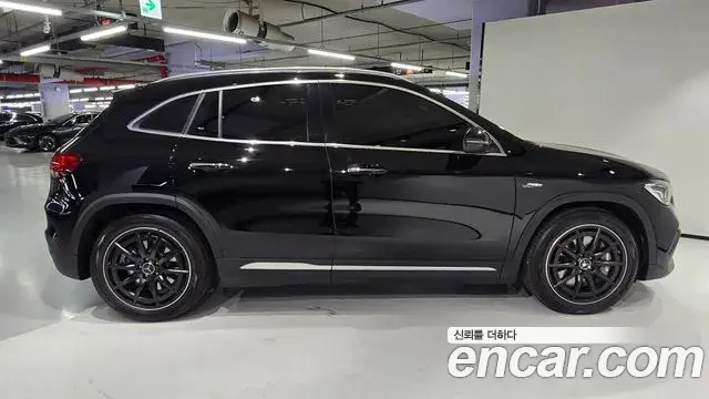 Mercedes-Benz GLA-Class 2023 — Фото 8/20