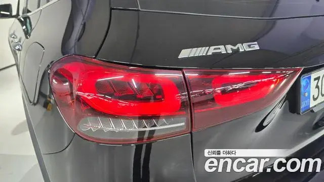 Mercedes-Benz GLA-Class 2023 — Фото 13/20