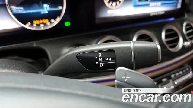 Mercedes-Benz E-Class 2018 — Фото 9/20