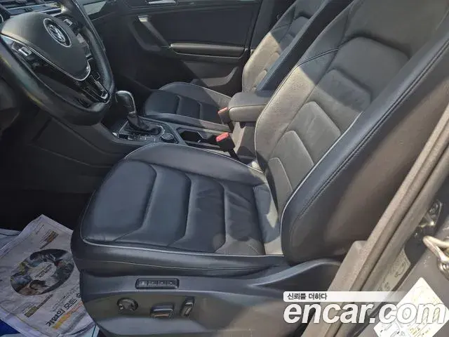 Volkswagen Tiguan 2018 — Şəkil 15/19
