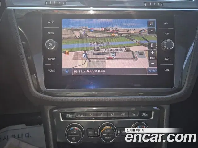 Volkswagen Tiguan 2018 — Şəkil 14/19