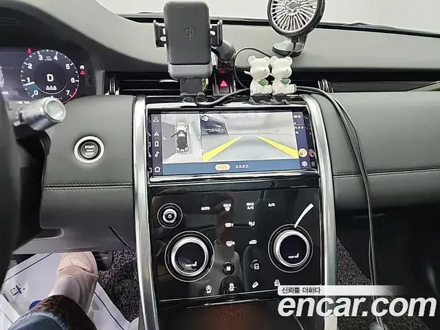 Land Rover Discovery Sport 2021 — Фото 8/20