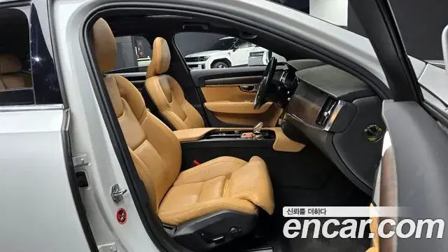 Volvo S90 2022 — Photo 4/20