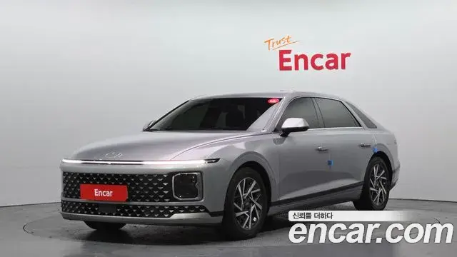 Hyundai Grandeur 2023 — Фото 1/20