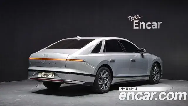 Hyundai Grandeur 2023 — Фото 2/20
