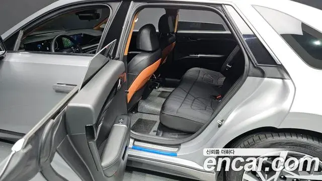 Hyundai Grandeur 2023 — Фото 13/20