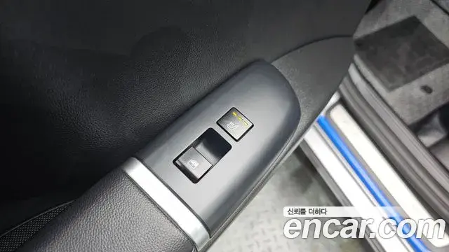 Hyundai Grandeur 2023 — Фото 19/20