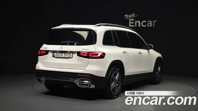 Mercedes-Benz GLB-Class 2022 — Фото 2/20