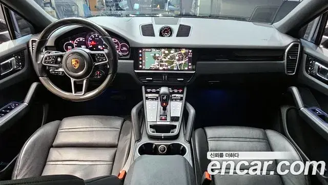 Porsche Cayenne 2022 — Photo 17/20
