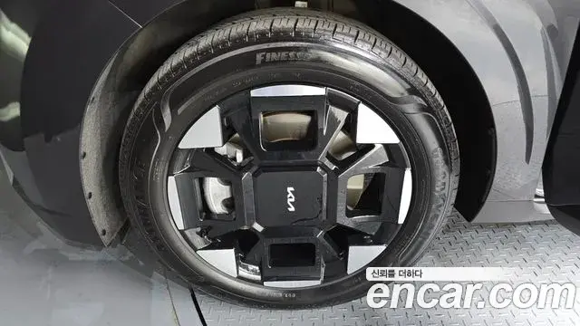 Kia Carnival 2024 — Photo 5/20