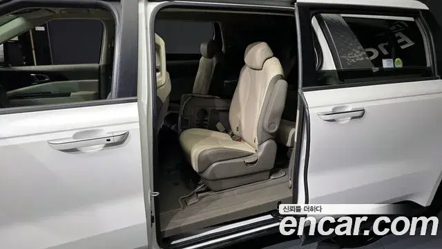 Kia Carnival 2022 — Фото 11/20