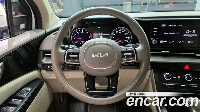 Kia Carnival 2022 — Фото 13/20
