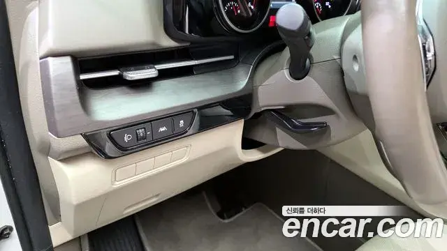 Kia Carnival 2022 — Фото 15/20