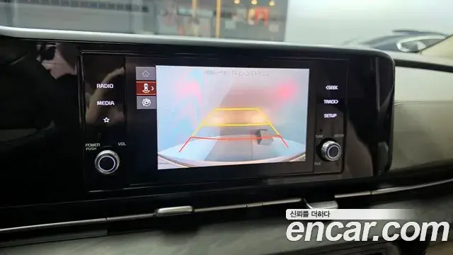 Kia Carnival 2022 — Фото 19/20