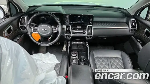 Kia Sorento 2021 — Фото 7/20