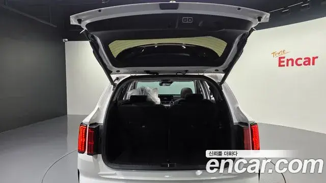 Kia Sorento 2021 — Фото 20/20