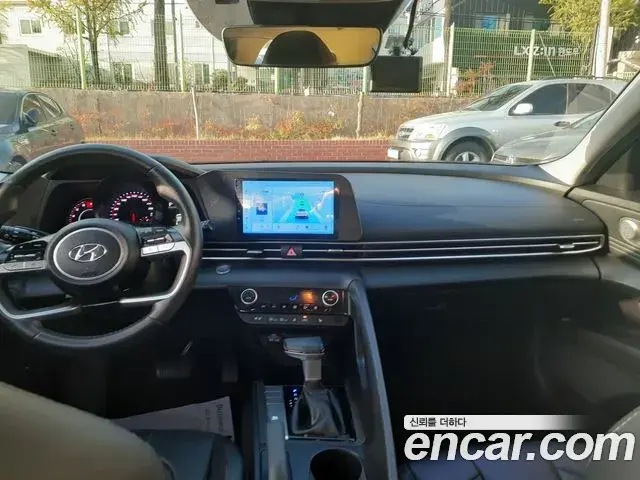Hyundai The New Avante Hybrid 2022 — Şəkil 17/20