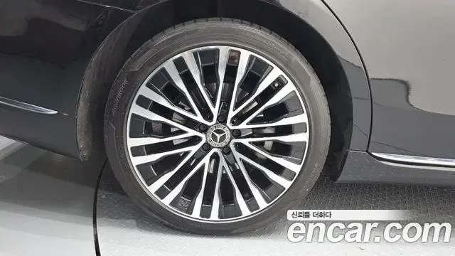 Mercedes-Benz S-Class 2022 — ფოტო 8/20