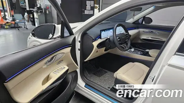 Genesis GV70 2026 — ფოტო 19/20