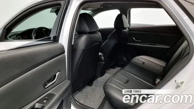 Hyundai The New Avante Hybrid 2020 — Şəkil 19/20
