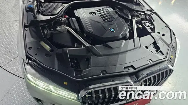 BMW 7 Series 2021 — ფოტო 7/21