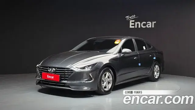 Hyundai Sonata 2019 — Фото 1/20