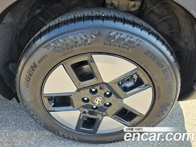 Hyundai Santa Fe 2024 — ფოტო 4/20