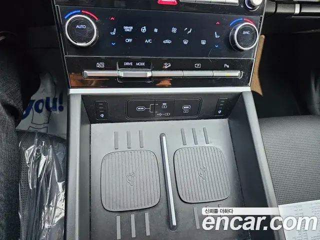 Hyundai Santa Fe 2024 — ფოტო 9/20