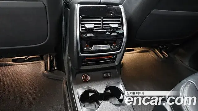 BMW X7 2020 — Photo 12/20