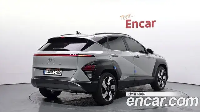 Hyundai Kona Hybrid 2023 — ფოტო 13/20