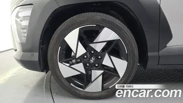 Hyundai Kona Hybrid 2023 — ფოტო 6/20