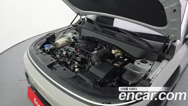 Hyundai Kona Hybrid 2023 — ფოტო 18/20