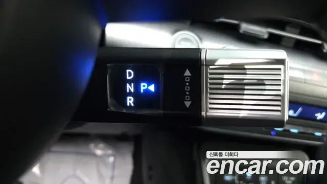 Hyundai Kona Hybrid 2023 — ფოტო 19/20