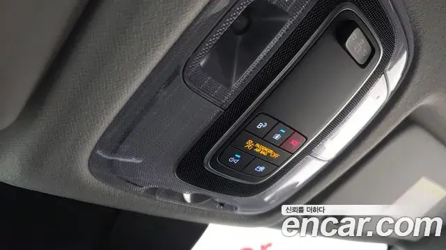 Hyundai Kona Hybrid 2023 — ფოტო 8/20