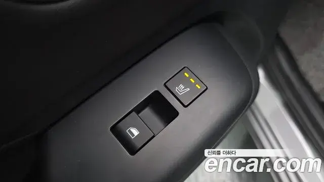 Hyundai Kona Hybrid 2023 — ფოტო 15/20
