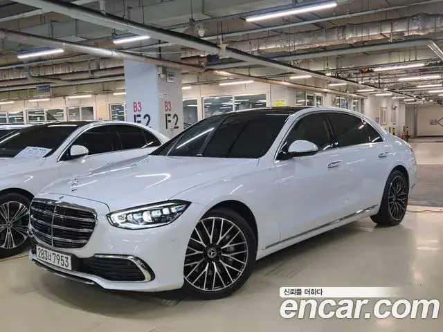 Mercedes-Benz S-Class 2024 — Фото 3/20