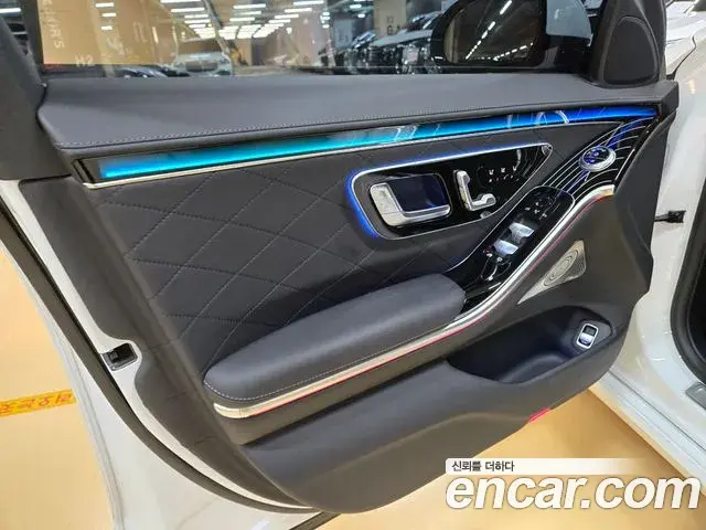 Mercedes-Benz S-Class 2024 — Фото 14/20